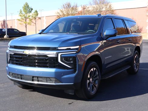 New 2026 Chevrolet Suburban LS image 25