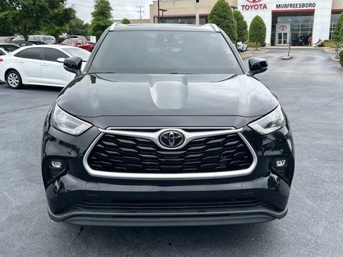 Used 2022 Toyota Highlander XLE FWD image 9