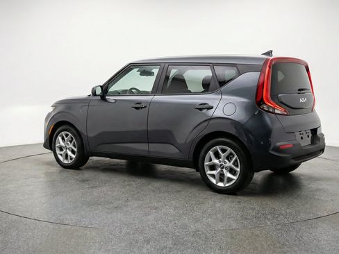 Used 2025 Kia Soul LX w/ LX Technology Package FWD image 6