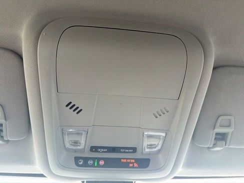 Used 2024 Chevrolet Equinox LS FWD image 29