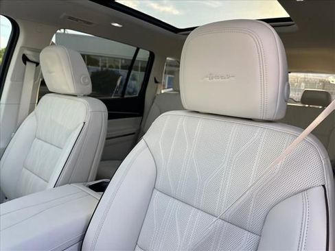 New 2026 Buick Enclave Avenir w/ Super Cruise Package AWD/4WD image 28