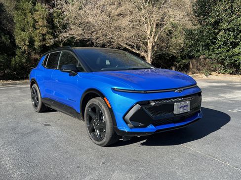 New 2025 Chevrolet Equinox EV RS w/ Convenience Package II image 2