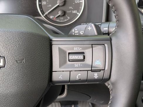Certified 2025 Nissan Rogue SV FWD image 17