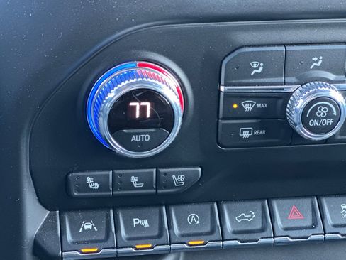 Used 2020 GMC Sierra 1500 SLT w/ SLT Premium Plus Package image 26