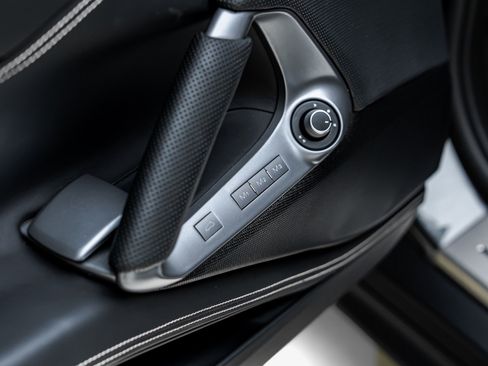 Used 2019 Ferrari 812 Superfast RWD image 34
