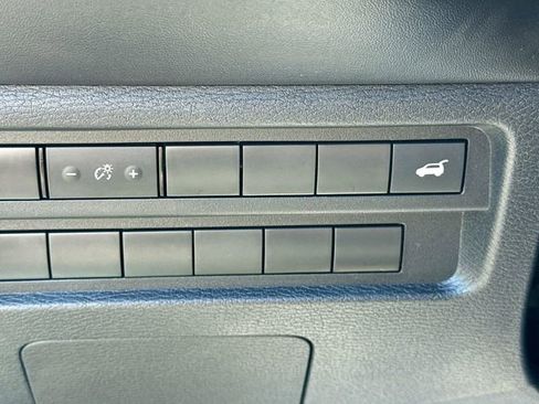 Used 2022 Mitsubishi Outlander SE AWD/4WD image 11