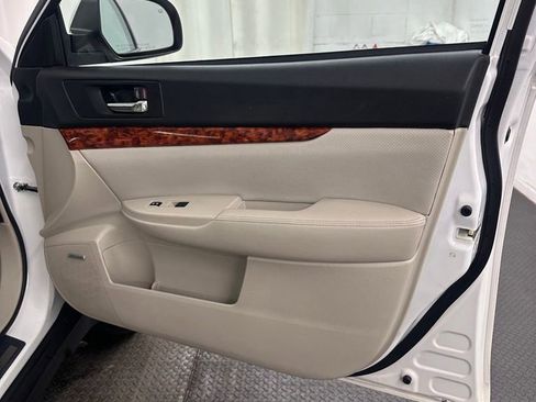 Used 2012 Subaru Outback 2.5i Limited image 32