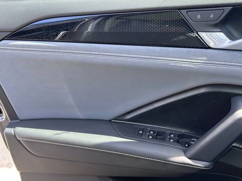 New 2026 Volkswagen Tiguan SE FWD image 18