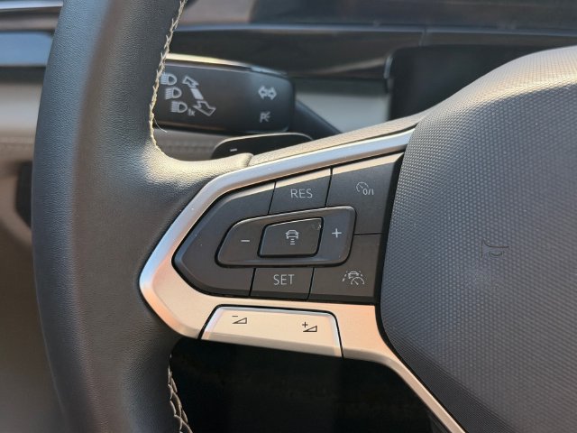 Certified 2026 Volkswagen Atlas SE FWD image 28