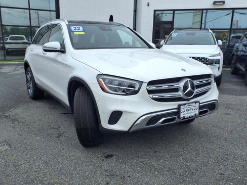 Used 2022 Mercedes-Benz GLC 300 4MATIC image 3