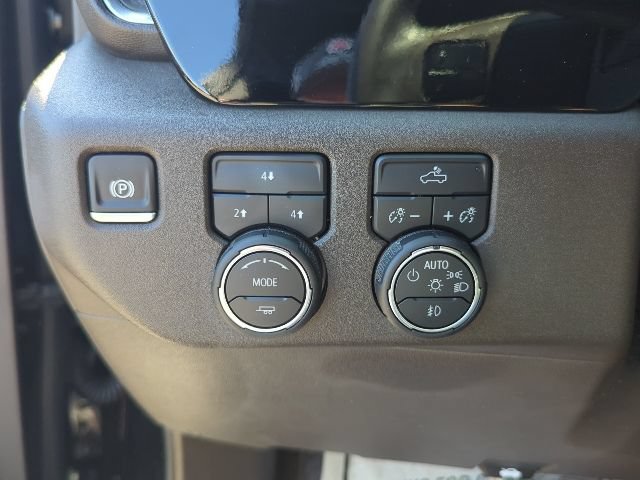 Used 2025 Chevrolet Silverado 2500 LT w/ Convenience Package AWD/4WD image 20