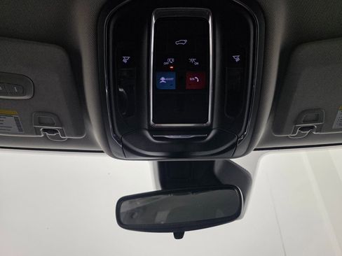 Used 2023 Jeep Grand Cherokee Limited image 32