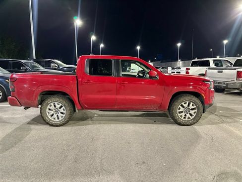 Used 2022 Nissan Frontier SV RWD image 4