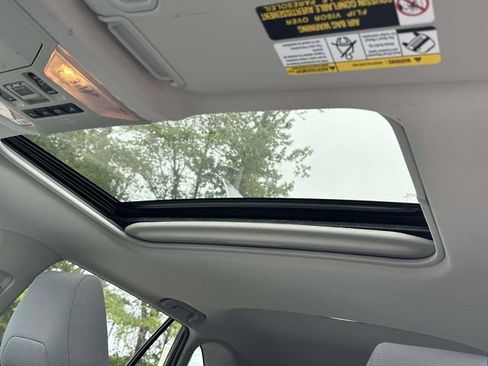 Used 2019 Toyota RAV4 XLE image 17