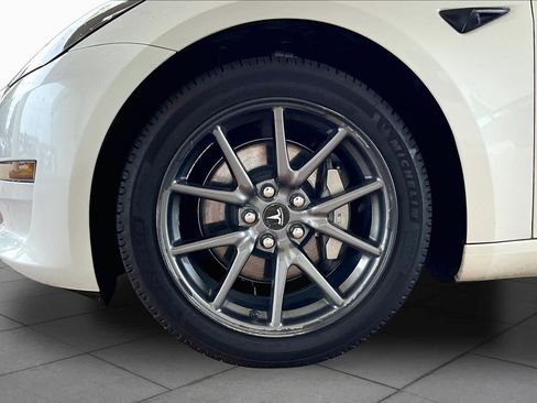 Used 2023 Tesla Model 3 Standard Range RWD image 8