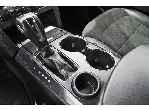 Used 2018 Ford Explorer XLT w/ Equipment Group 202A FWD image 30