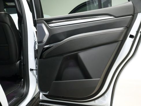 Used 2026 Cadillac Escalade V image 42