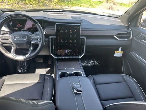 Used 2025 GMC Acadia Denali w/ Super Cruise Package AWD/4WD image 17