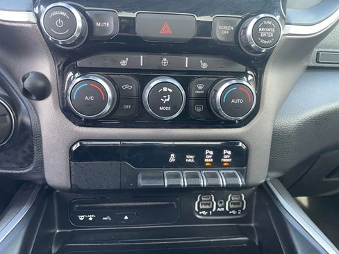 Used 2019 RAM 1500 Big Horn image 9