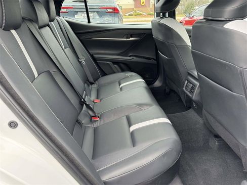 Used 2025 Toyota Camry SE image 15