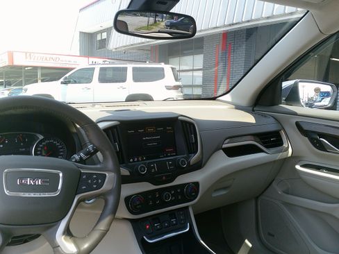 Used 2019 GMC Terrain Denali w/ GMC Pro Grade Package AWD/4WD image 21