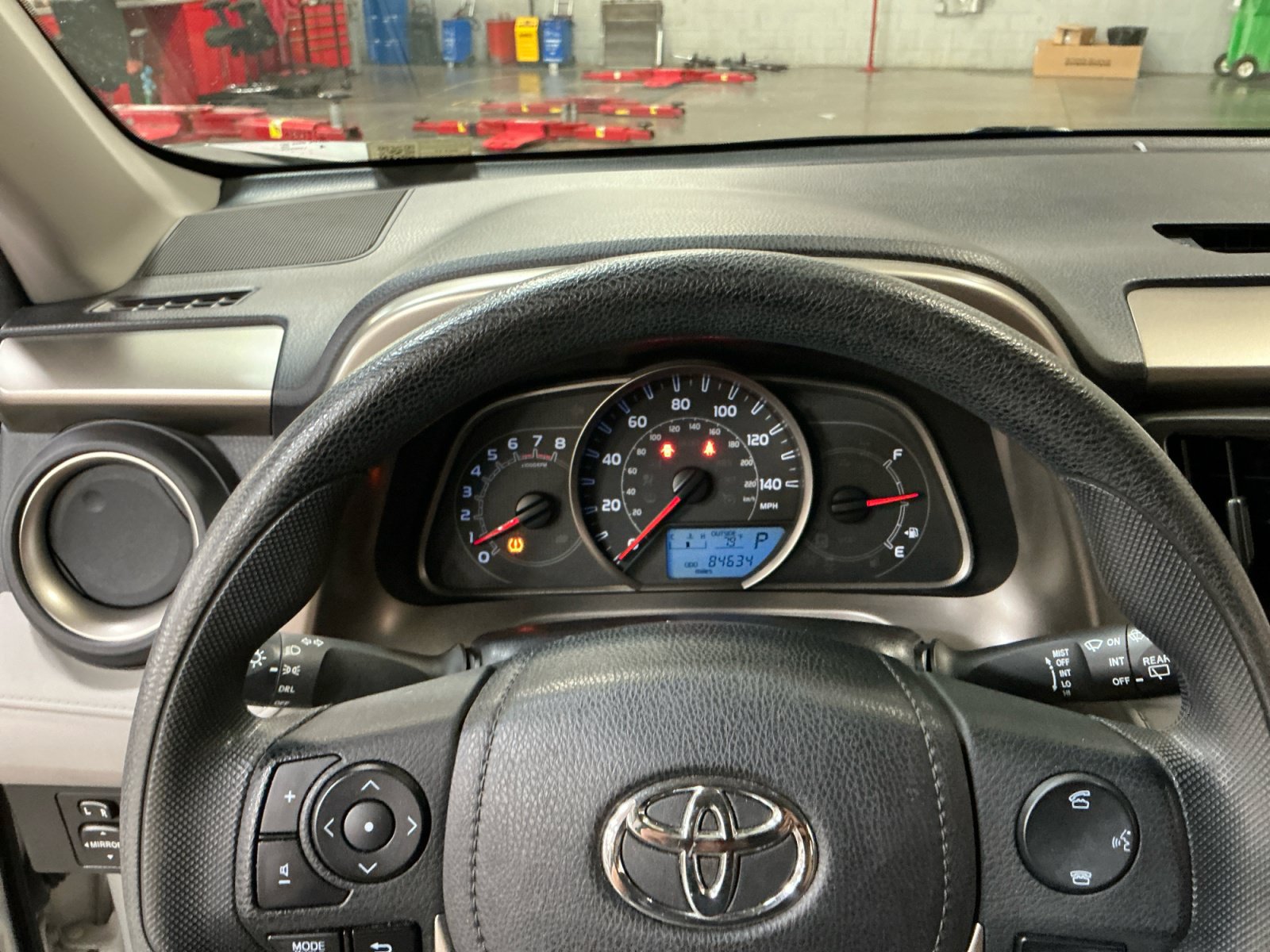 Used 2015 Toyota RAV4 LE AWD/4WD image 10