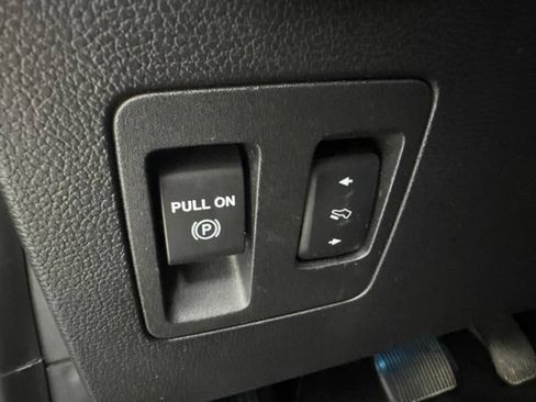 Used 2019 Ford Expedition Limited w/ Equipment Group 302A AWD/4WD image 11