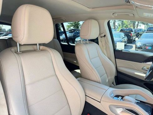 Used 2020 Mercedes-Benz GLS 450 4MATIC image 25