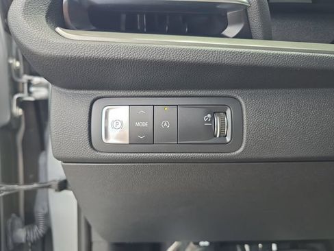 Certified 2026 Chevrolet Traverse LT FWD image 23