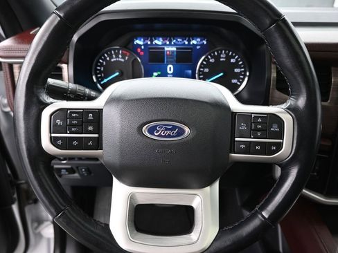 Used 2024 Ford Expedition Limited image 15