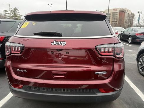 Used 2022 Jeep Compass Latitude w/ Sun and Sound Group image 9