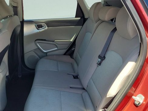 Used 2022 Kia Soul LX w/ Technology Package FWD image 10