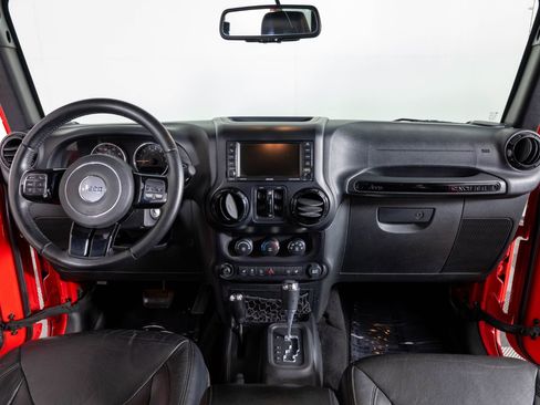 Used 2015 Jeep Wrangler Sahara image 33