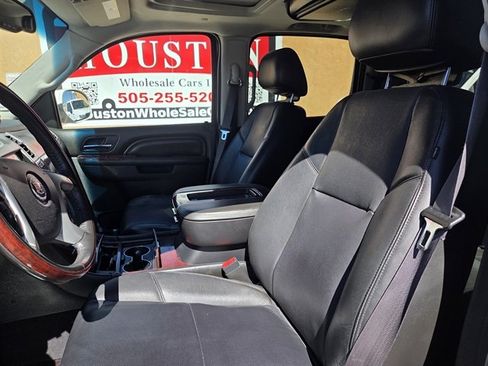 Used 2014 Cadillac Escalade ESV Luxury AWD/4WD image 8