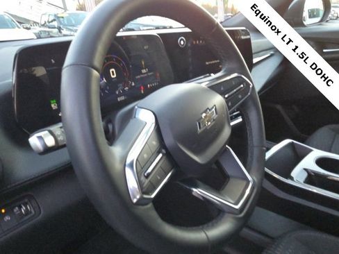 Used 2025 Chevrolet Equinox LT w/ Midnight Edition image 24