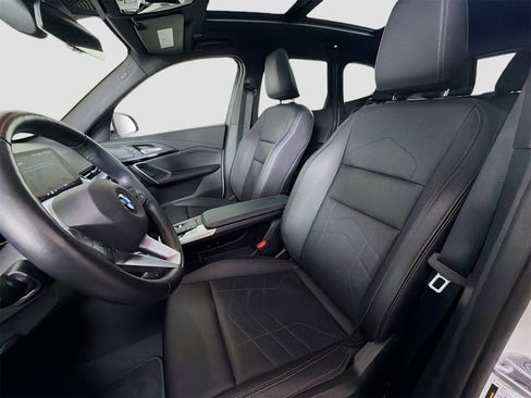 Used 2025 BMW X1 xDrive28i image 12