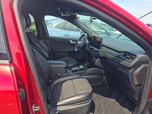 Used 2024 Ford Escape ST-Line w/ Tech Pack #1 AWD/4WD image 7