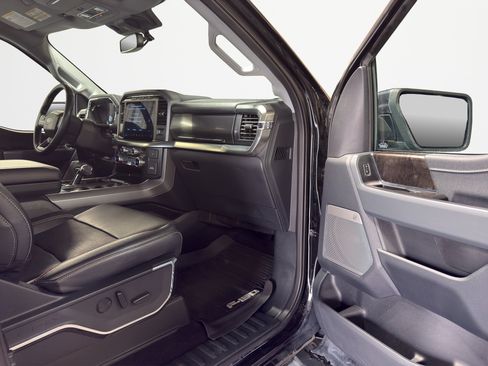 Used 2023 Ford F150 Lariat w/ FX4 Off-Road Package AWD/4WD image 24