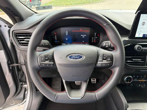 Used 2024 Ford Escape ST-Line FWD image 13