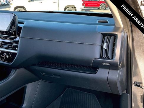 Used 2023 Nissan Pathfinder SL image 26