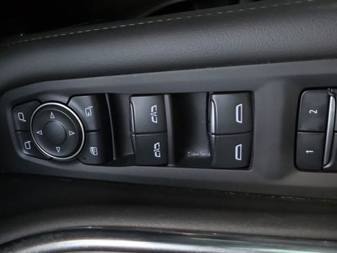Used 2024 Chevrolet Tahoe High Country AWD/4WD image 18