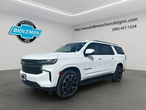 Used 2022 Chevrolet Suburban RST w/ Luxury Package image 3