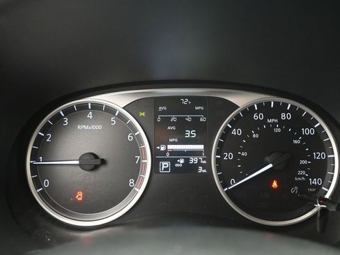 New 2025 Nissan Kicks Play S image 9