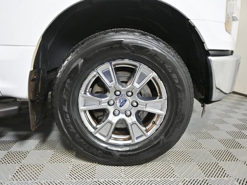 Used 2015 Ford F150 XLT w/ Equipment Group 302A Luxury image 12