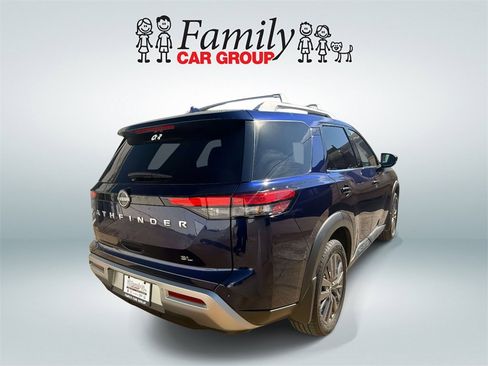 Used 2024 Nissan Pathfinder SL w/ SL Premium Package image 4