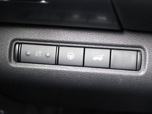 Certified 2023 Nissan Pathfinder SL image 33