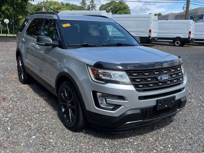 Used 2017 Ford Explorer XLT w/ Equipment Group 202A