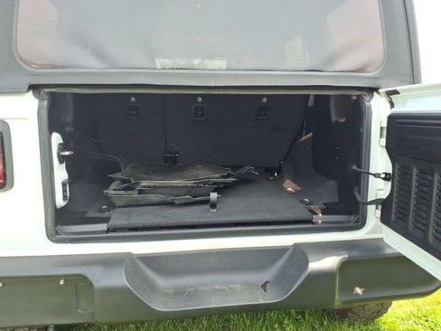 Used 2022 Jeep Wrangler Unlimited Sport AWD/4WD image 9