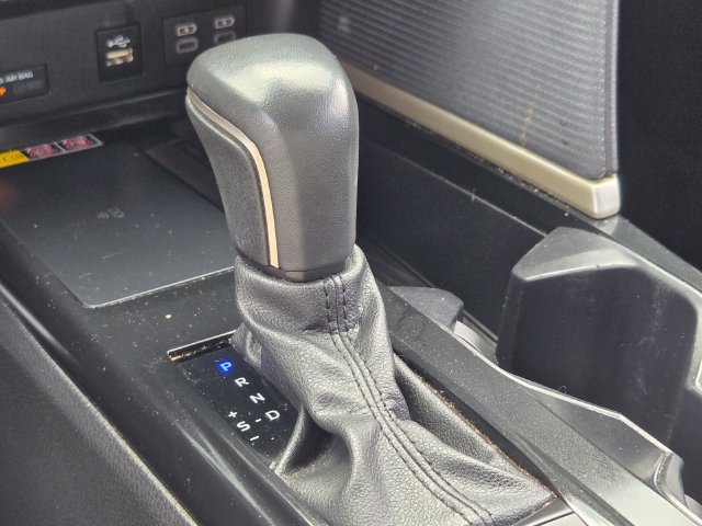 Used 2025 Toyota Camry SE FWD image 26