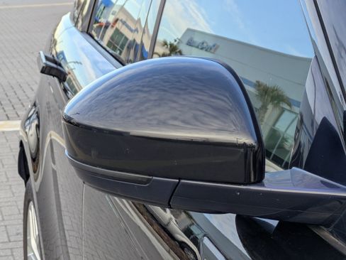 Used 2020 Land Rover Range Rover Evoque S image 15